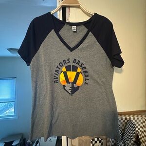 Kavio Women's Gray Tee with Navy Trim